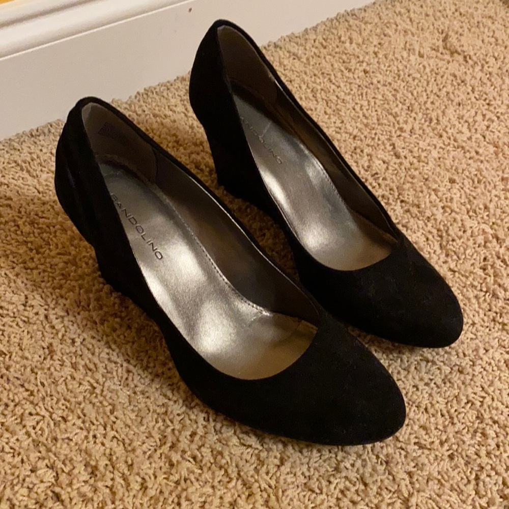 Black suede Bandolino wedges